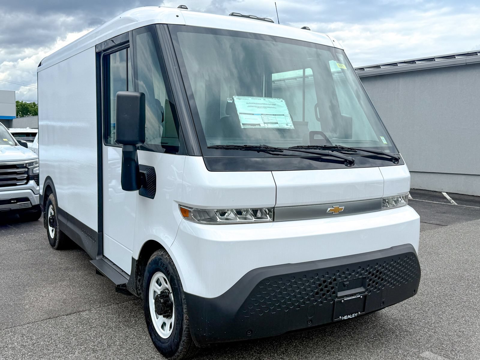 New 2026 Chevrolet Brightdrop 400 w/ Battery Pack, Max Range AWD/4WD video 1