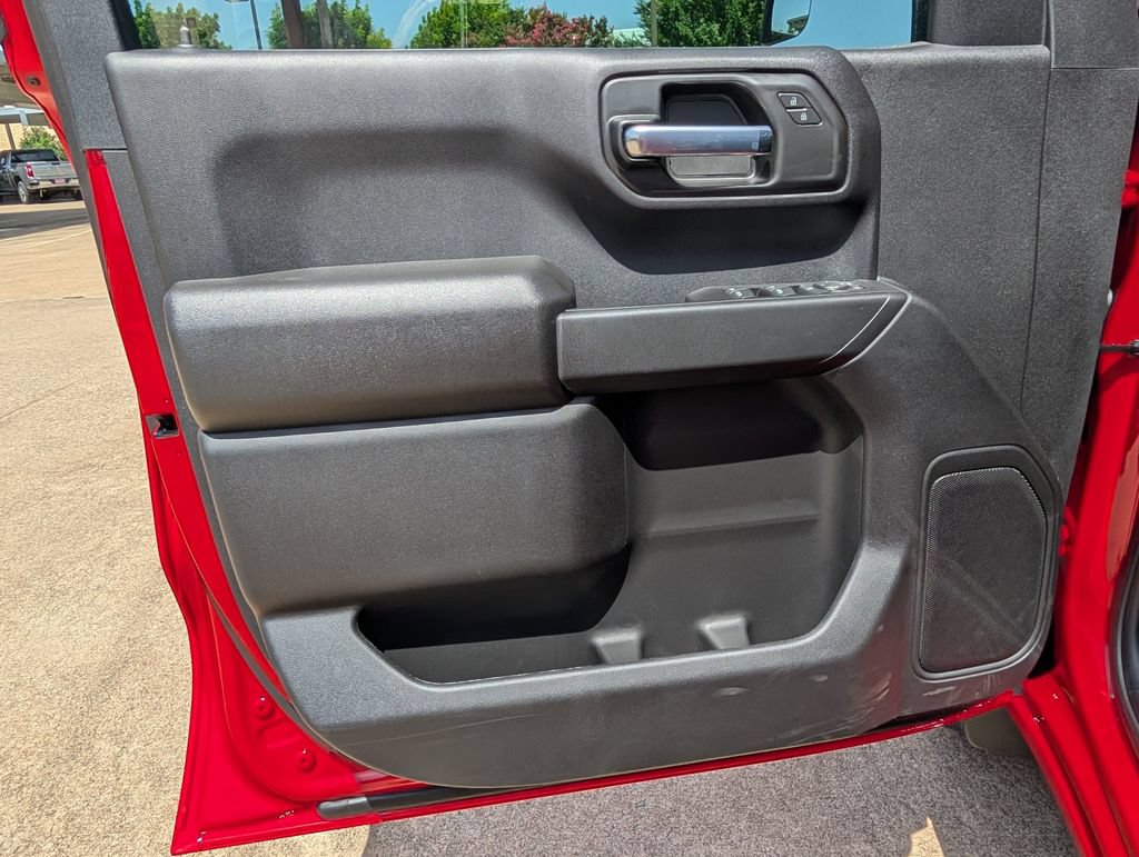 New 2026 Chevrolet Silverado 1500 Custom w/ LPO, Dark Essentials Package RWD image 12