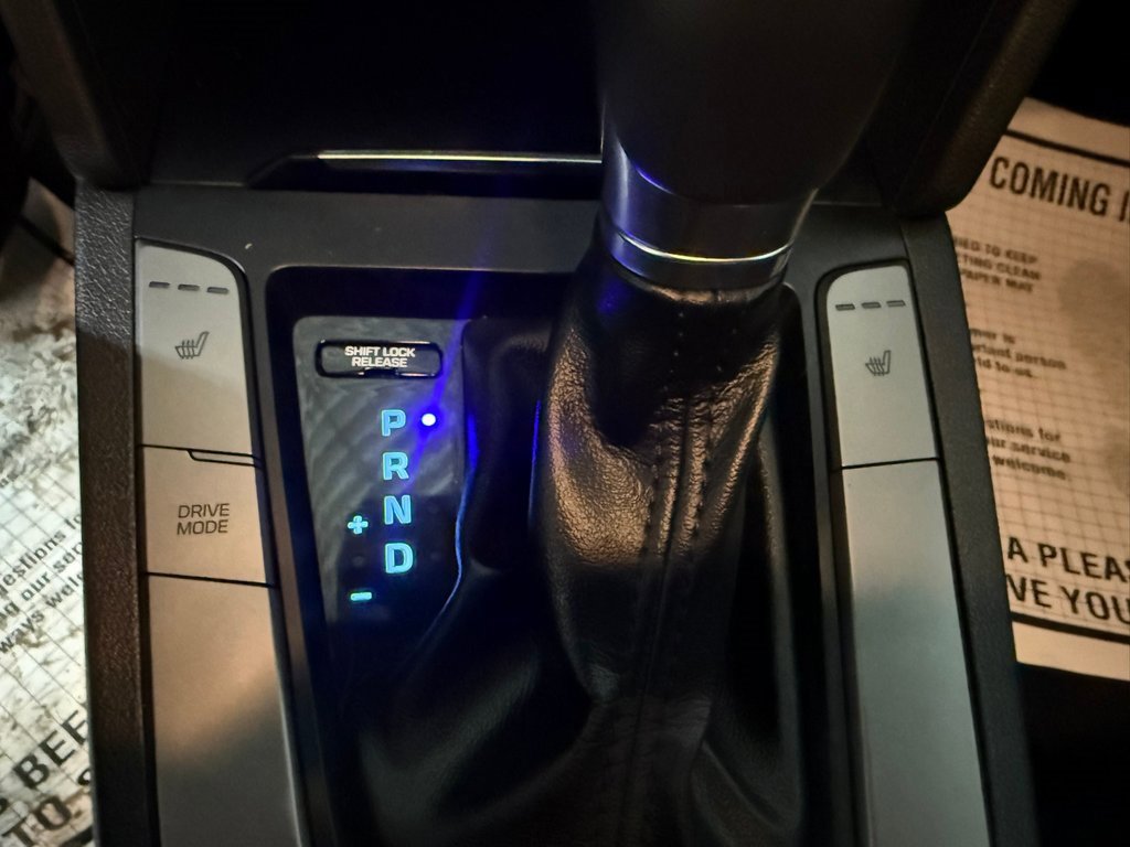 Used 2017 Hyundai Elantra Limited image 34