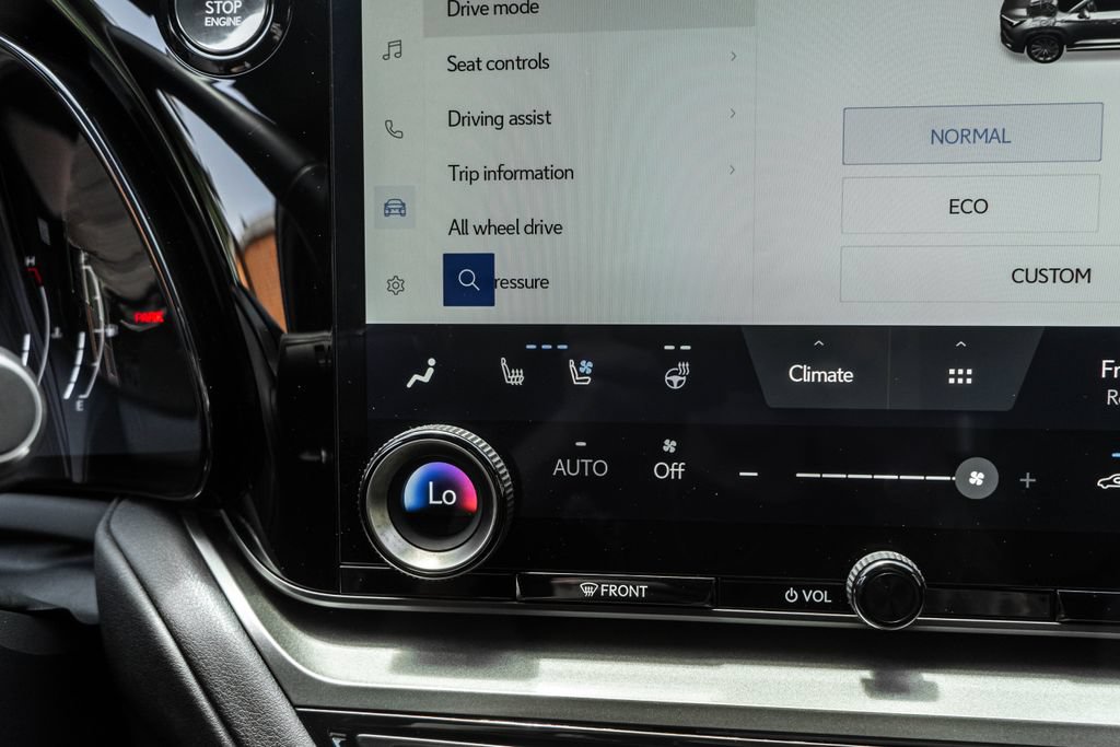 Used 2024 Lexus TX 350 AWD image 8