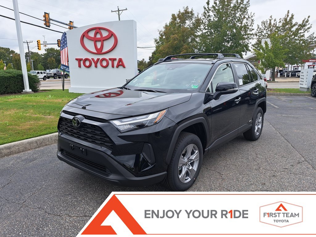 New 2025 Toyota RAV4 XLE