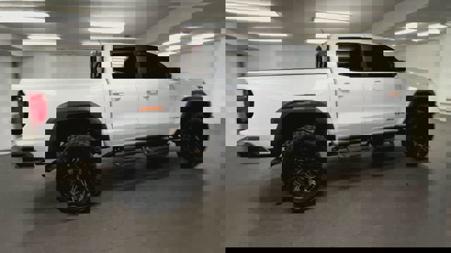 Used 2024 GMC Canyon AT4X w/ AT4X AEV Edition image 9