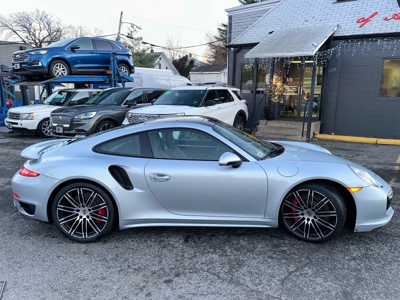 Used 2015 Porsche 911 4 Coupe image 7