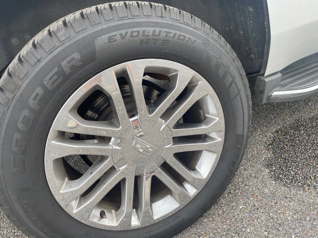 Used 2017 Cadillac Escalade 2WD image 14