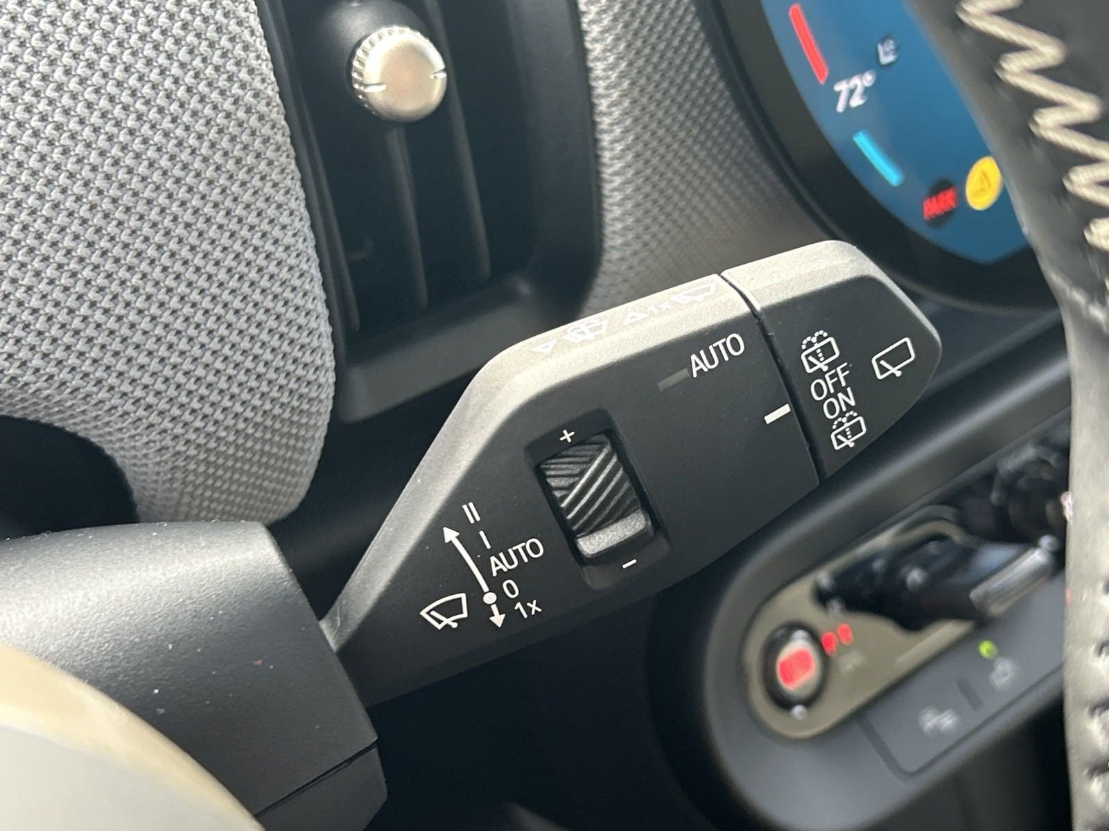 Certified 2025 MINI Cooper 2-Door Hardtop image 39