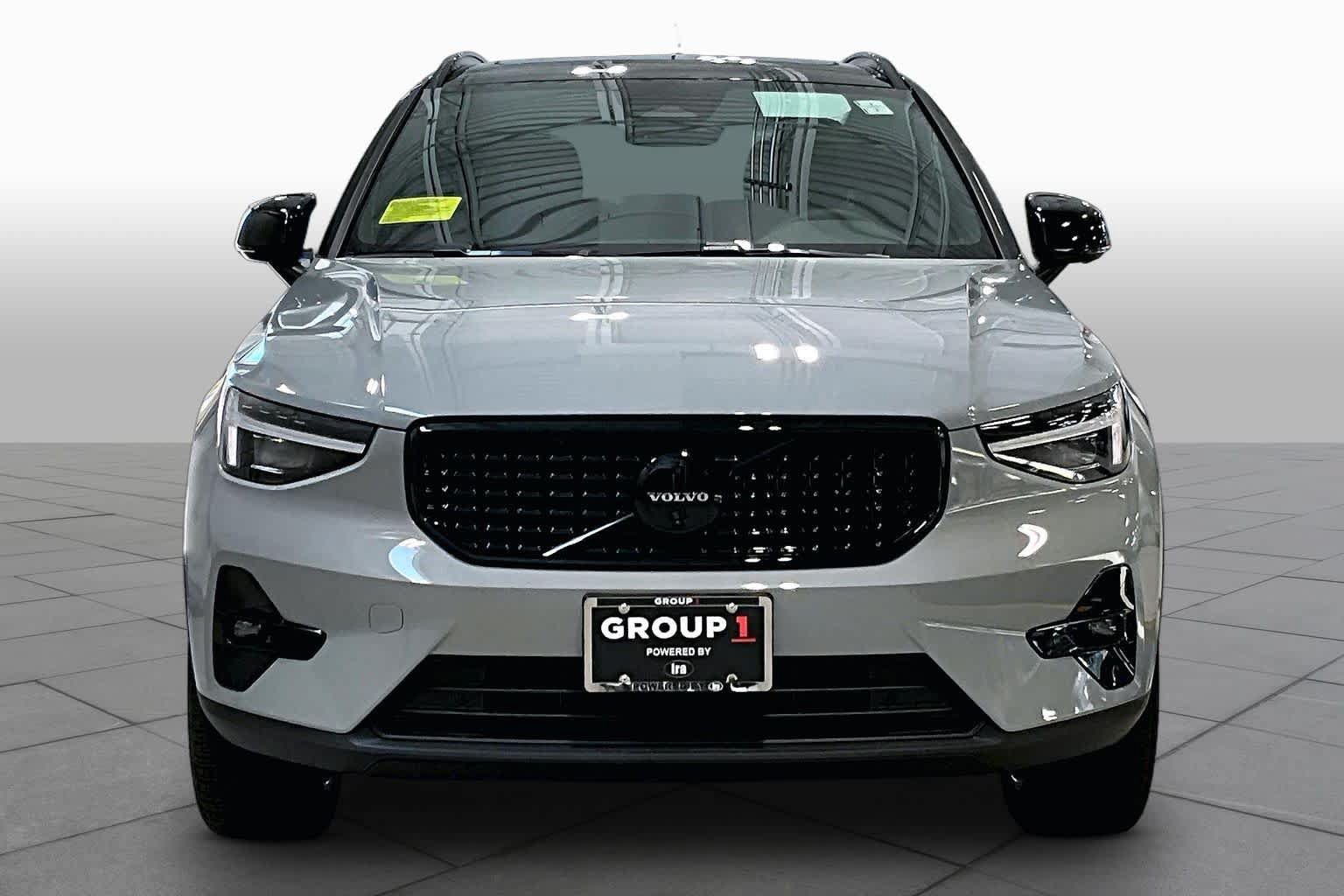 New 2026 Volvo XC40 B5 Ultra w/ Protection Package Premier AWD/4WD image 2