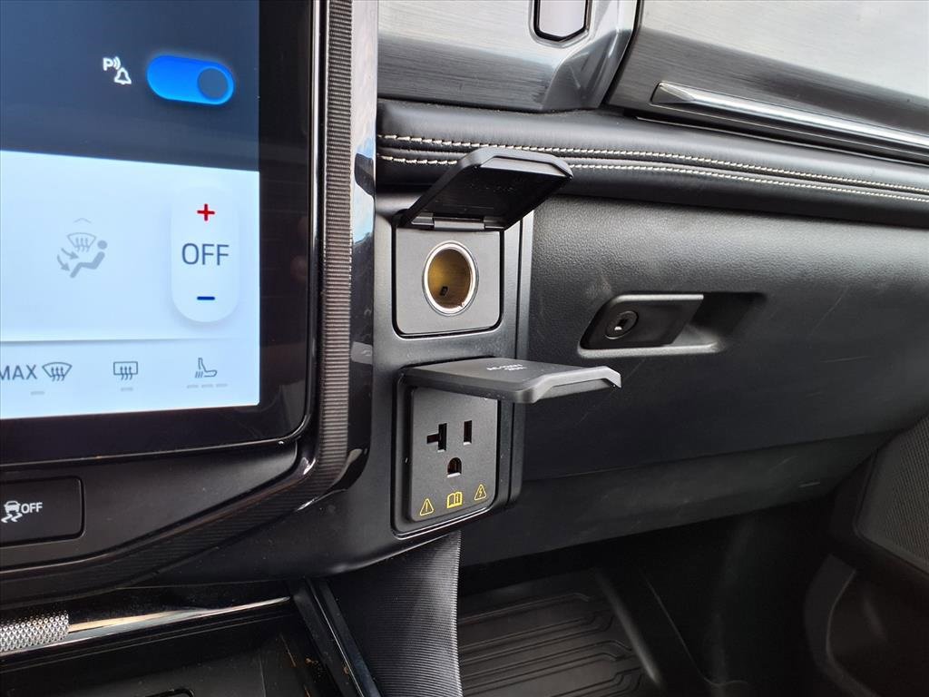 Used 2024 Ford F150 Lightning Platinum image 35