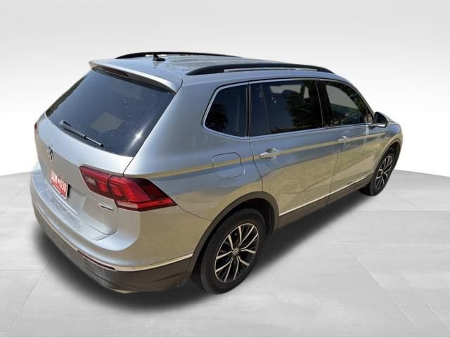 Used 2020 Volkswagen Tiguan SE w/ 3rd Row Seat Package AWD/4WD image 3