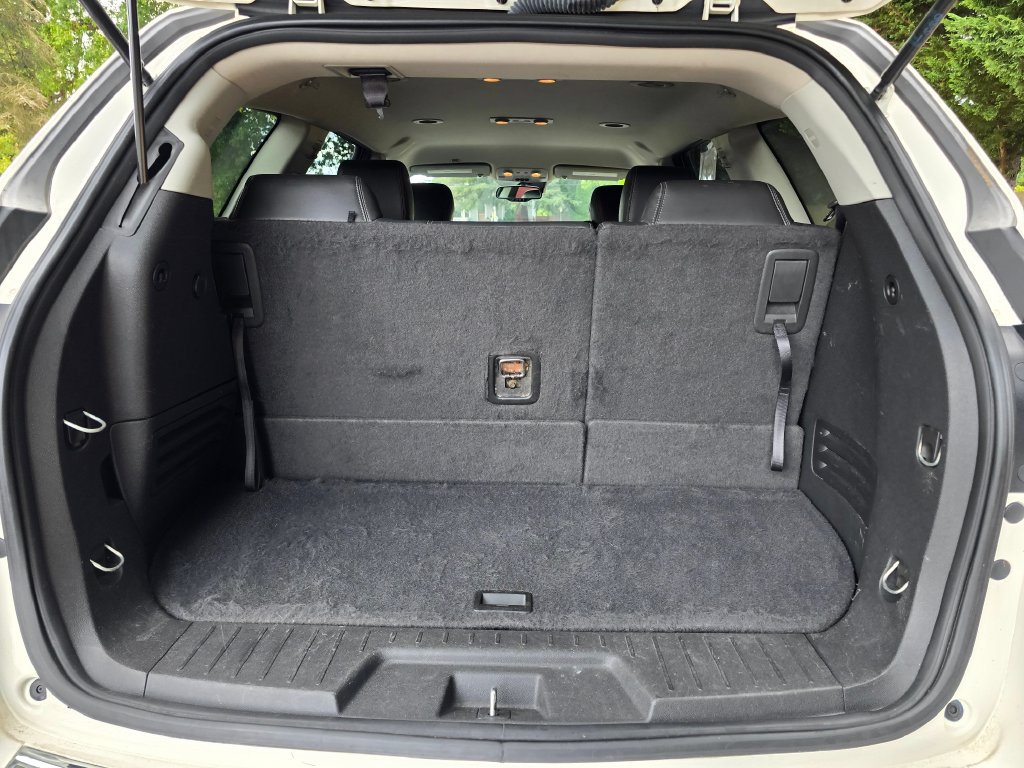 Used 2015 Chevrolet Traverse LTZ AWD/4WD image 22