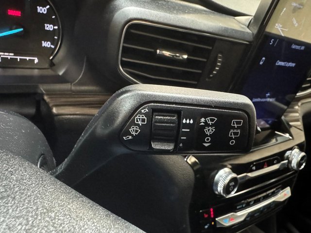 Used 2023 Ford Explorer Limited w/ Limited Technology Package image 41