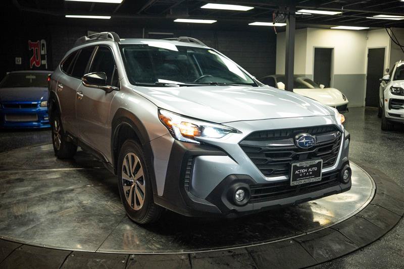 Used 2023 Subaru Outback Premium AWD/4WD image 5