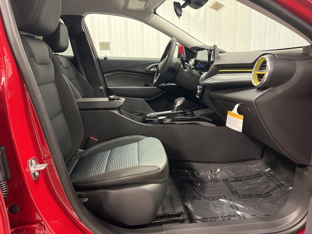 New 2026 Chevrolet Trax LT w/ Driver Confidence Package image 8