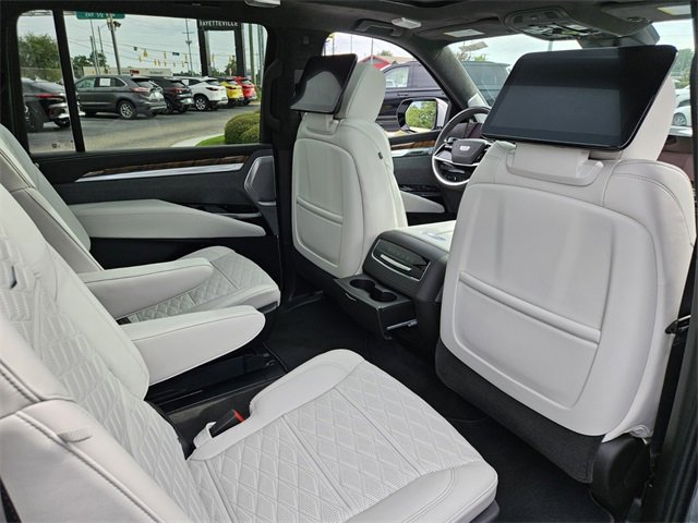 New 2025 Cadillac Escalade ESV Sport Platinum image 22