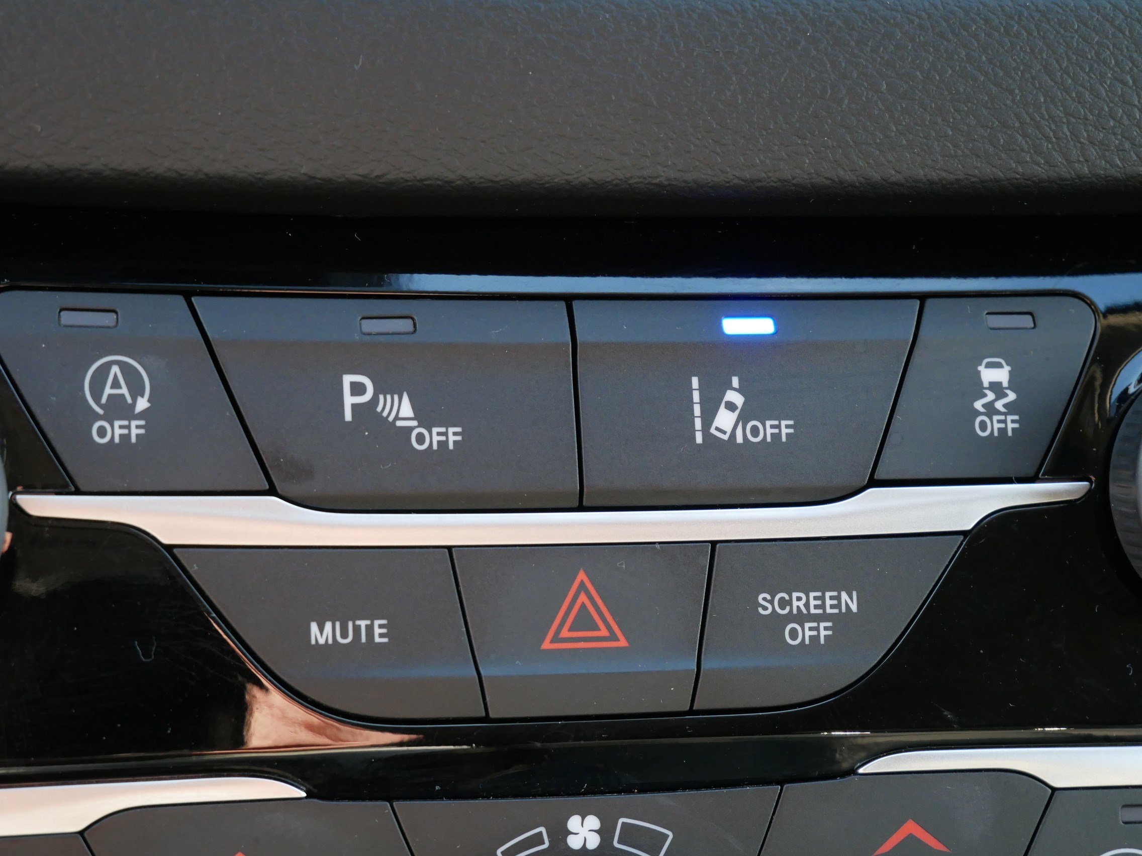 Used 2024 Chrysler Pacifica Touring-L image 31