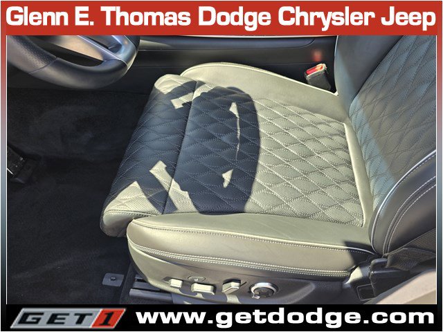 Used 2025 Genesis GV70 3.5T Sport w/ Sport Prestige Package image 23