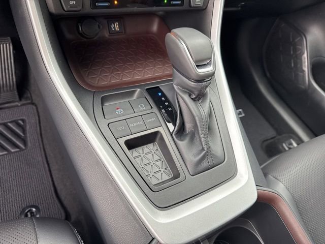 Used 2025 Toyota RAV4 Limited image 20
