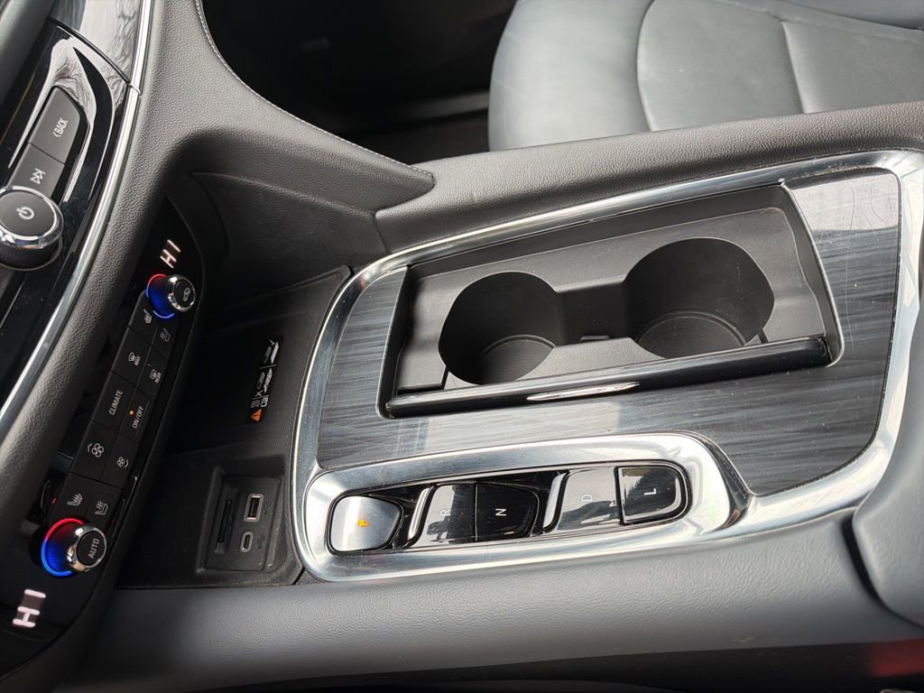 Used 2024 Buick Enclave Premium image 37