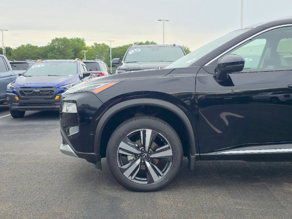 Used 2023 Nissan Rogue Platinum AWD/4WD image 34