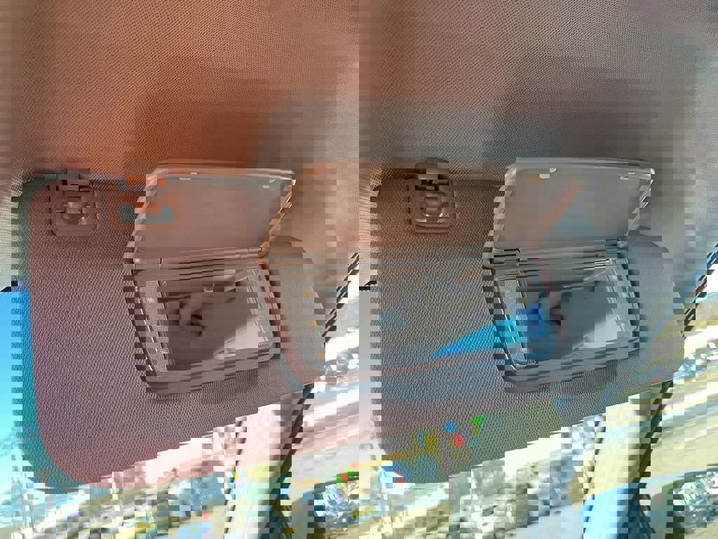 Used 2023 Chevrolet Equinox LT image 27