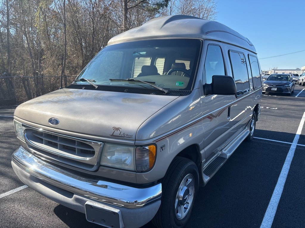 Used 2002 Ford E-150 and Econoline 150 image 4