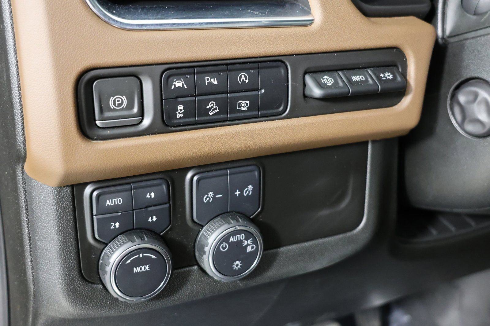 Used 2024 Chevrolet Tahoe High Country image 27