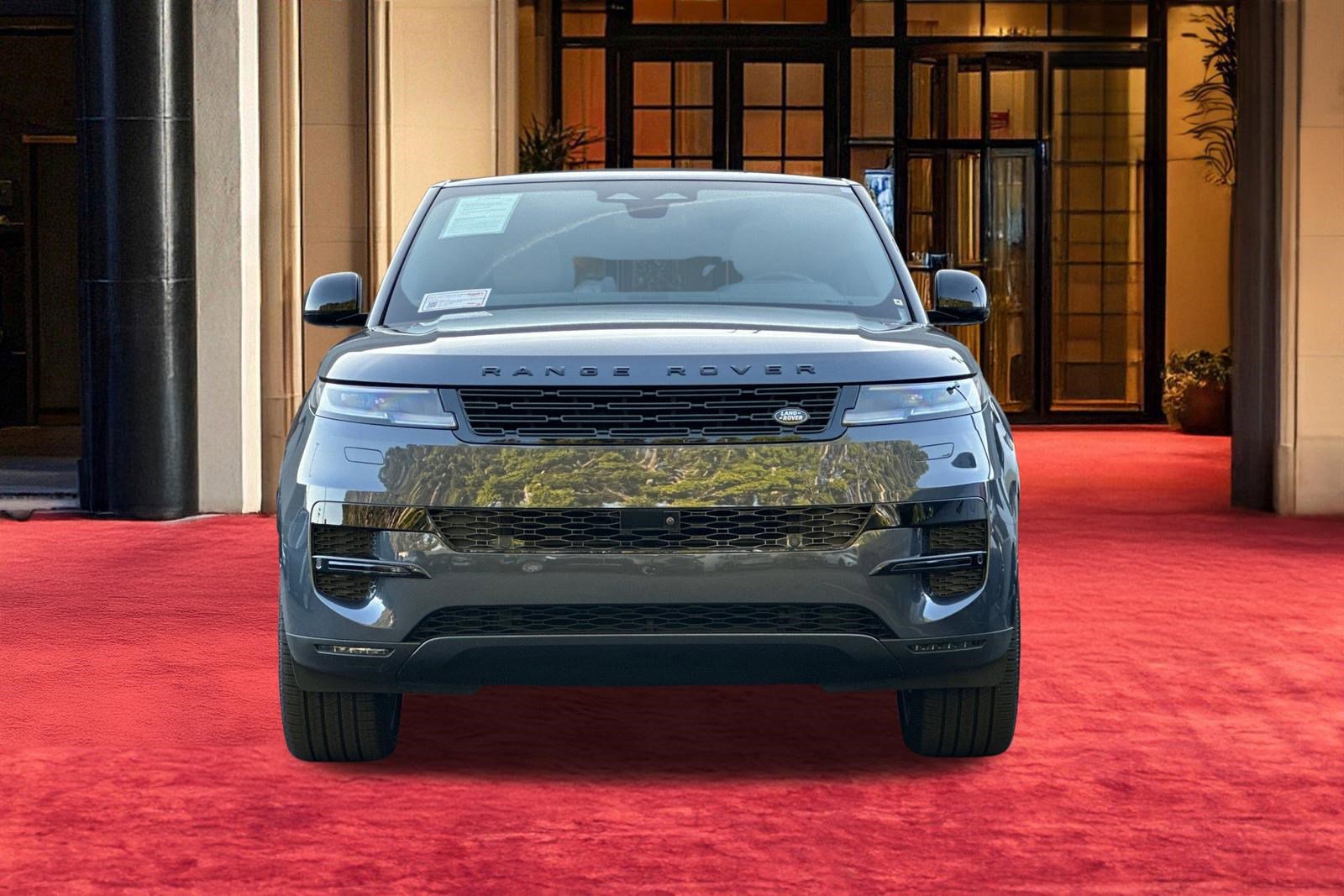 Used 2025 Land Rover Range Rover Sport SE image 7