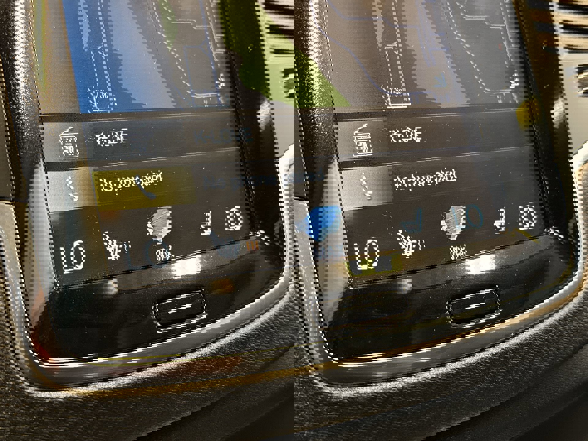 Used 2022 Volvo XC90 T5 Momentum image 19