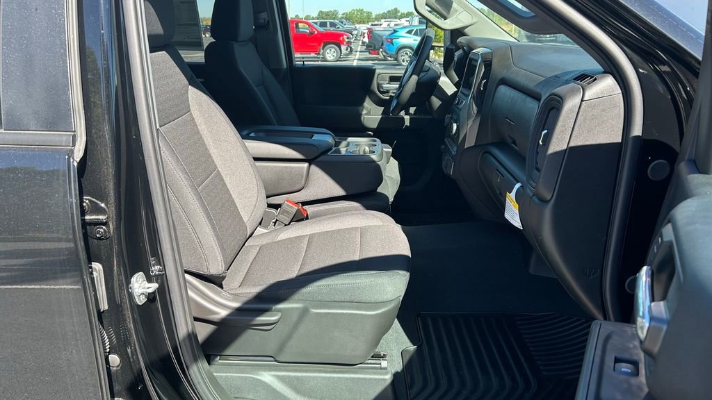 New 2025 Chevrolet Silverado 2500 Custom w/ Custom Value Package image 11