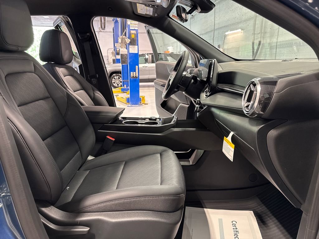 New 2026 Chevrolet Equinox LT w/ Convenience Package II FWD image 34