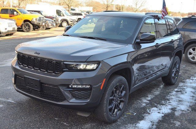 New 2025 Jeep Grand Cherokee Limited image 4