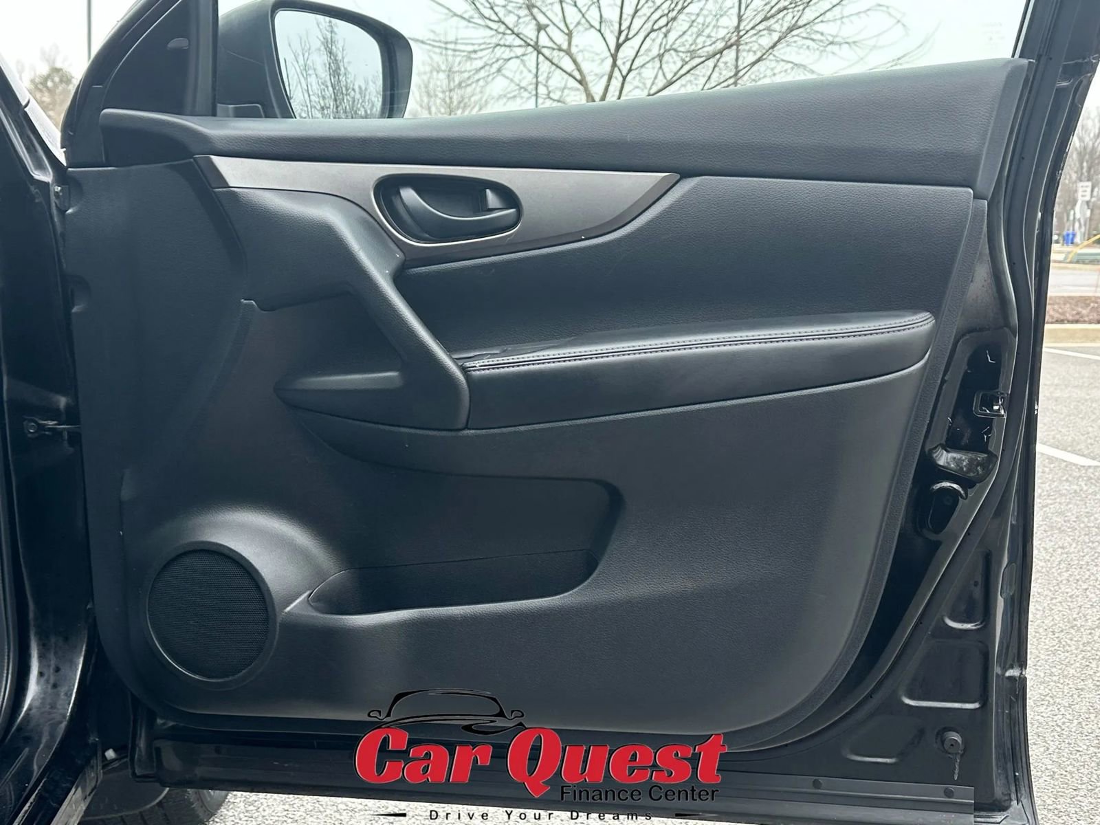 Used 2019 Nissan Rogue Sport S image 19