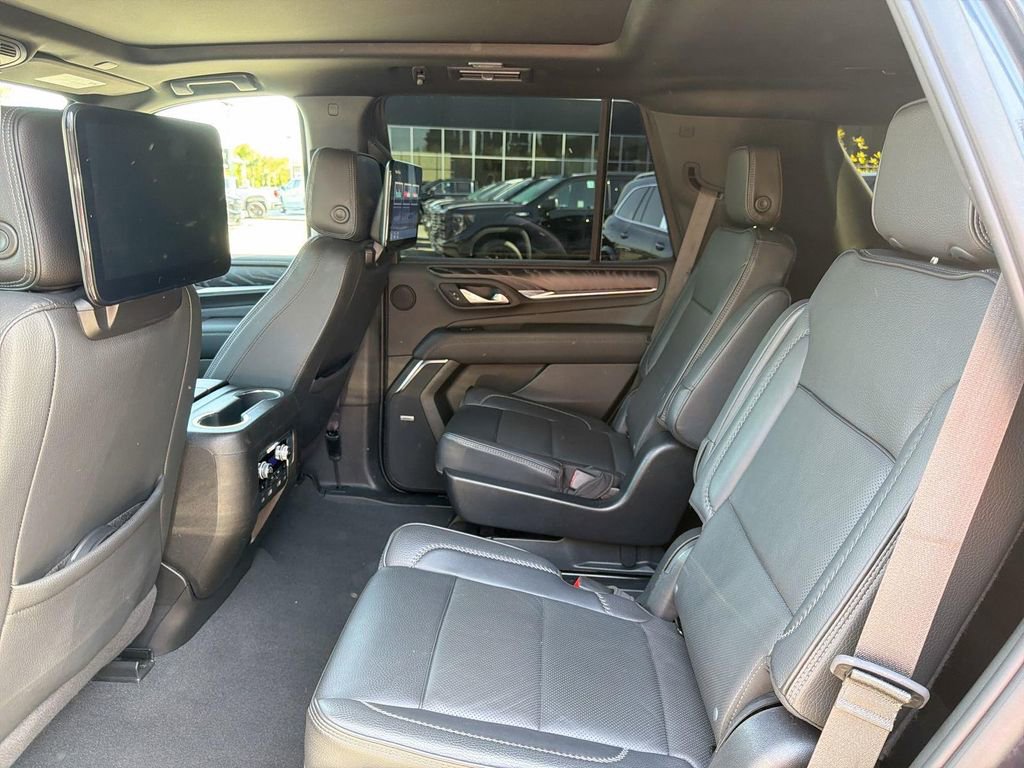 Used 2023 GMC Yukon Denali w/ Denali Reserve Package AWD/4WD image 26
