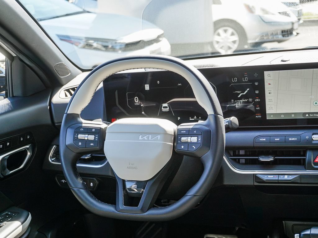 Certified 2025 Kia K4 GT-Line Turbo FWD image 17