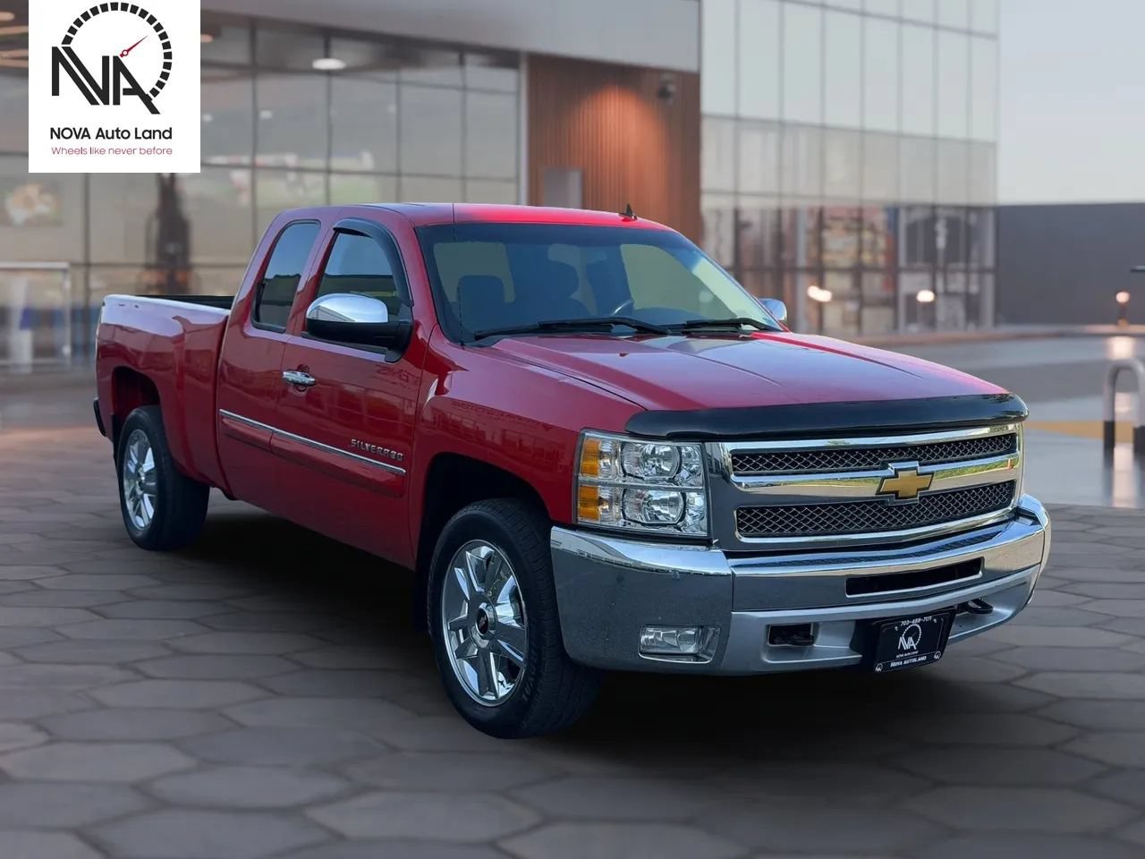Used 2013 Chevrolet Silverado 1500 LT AWD/4WD image 3