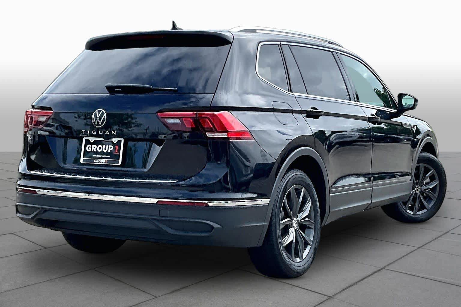 Used 2023 Volkswagen Tiguan SE FWD image 12