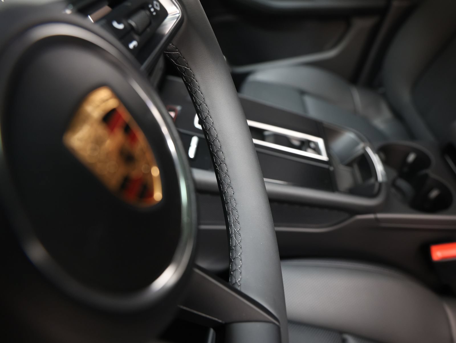New 2026 Porsche Macan AWD/4WD image 31