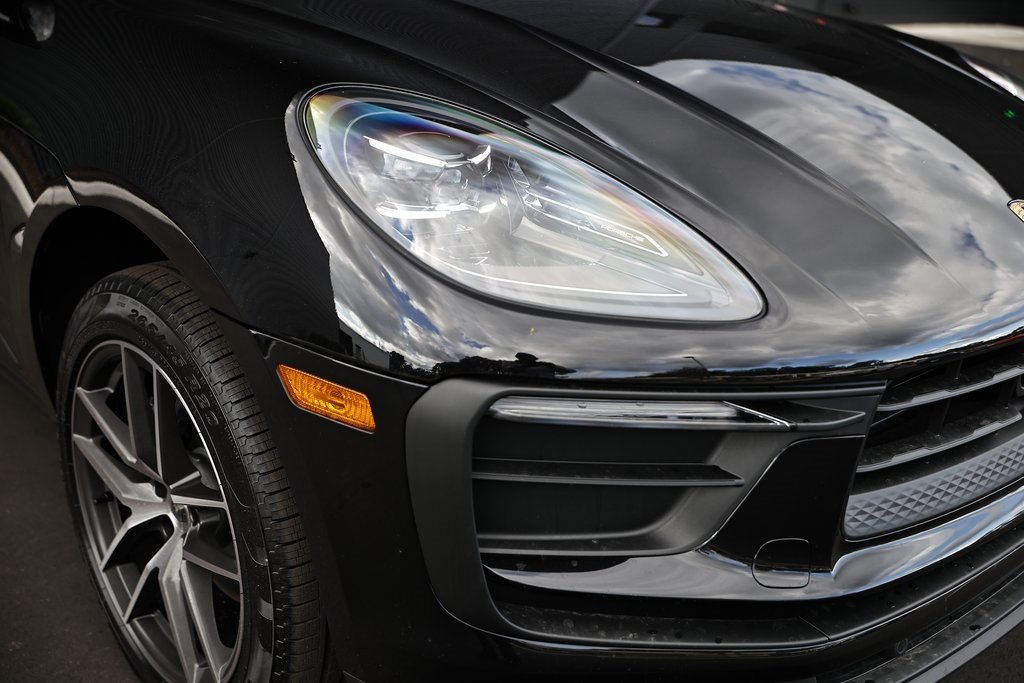 New 2026 Porsche Macan image 18