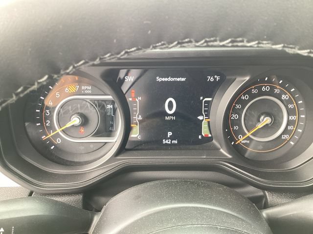 Certified 2026 Jeep Wrangler Sport AWD/4WD image 15
