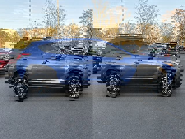 Used 2025 Subaru Crosstrek 2.0i Premium image 2