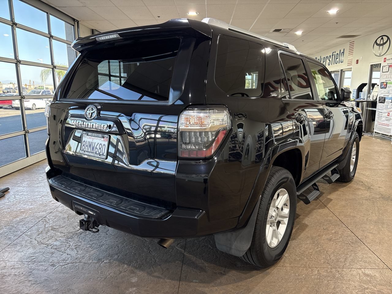 Used 2016 Toyota 4Runner SR5 AWD/4WD image 2
