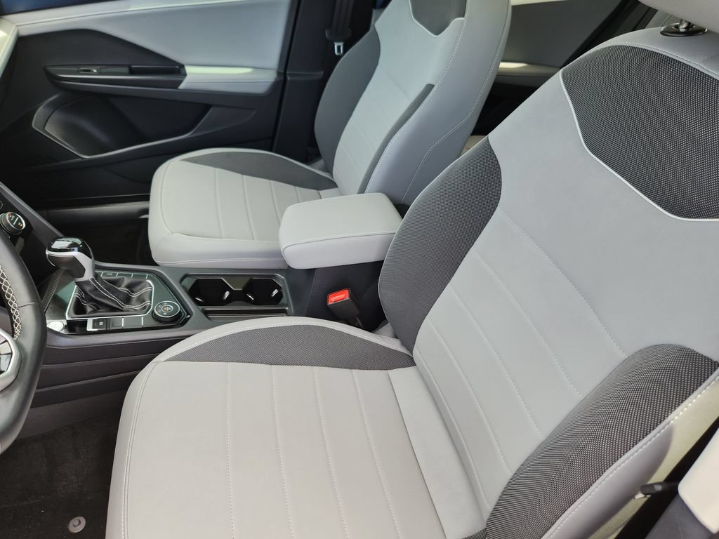 Certified 2024 Volkswagen Taos SE AWD/4WD image 10