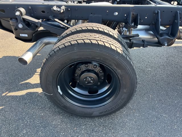 New 2026 RAM 5500 Tradesman AWD/4WD image 8
