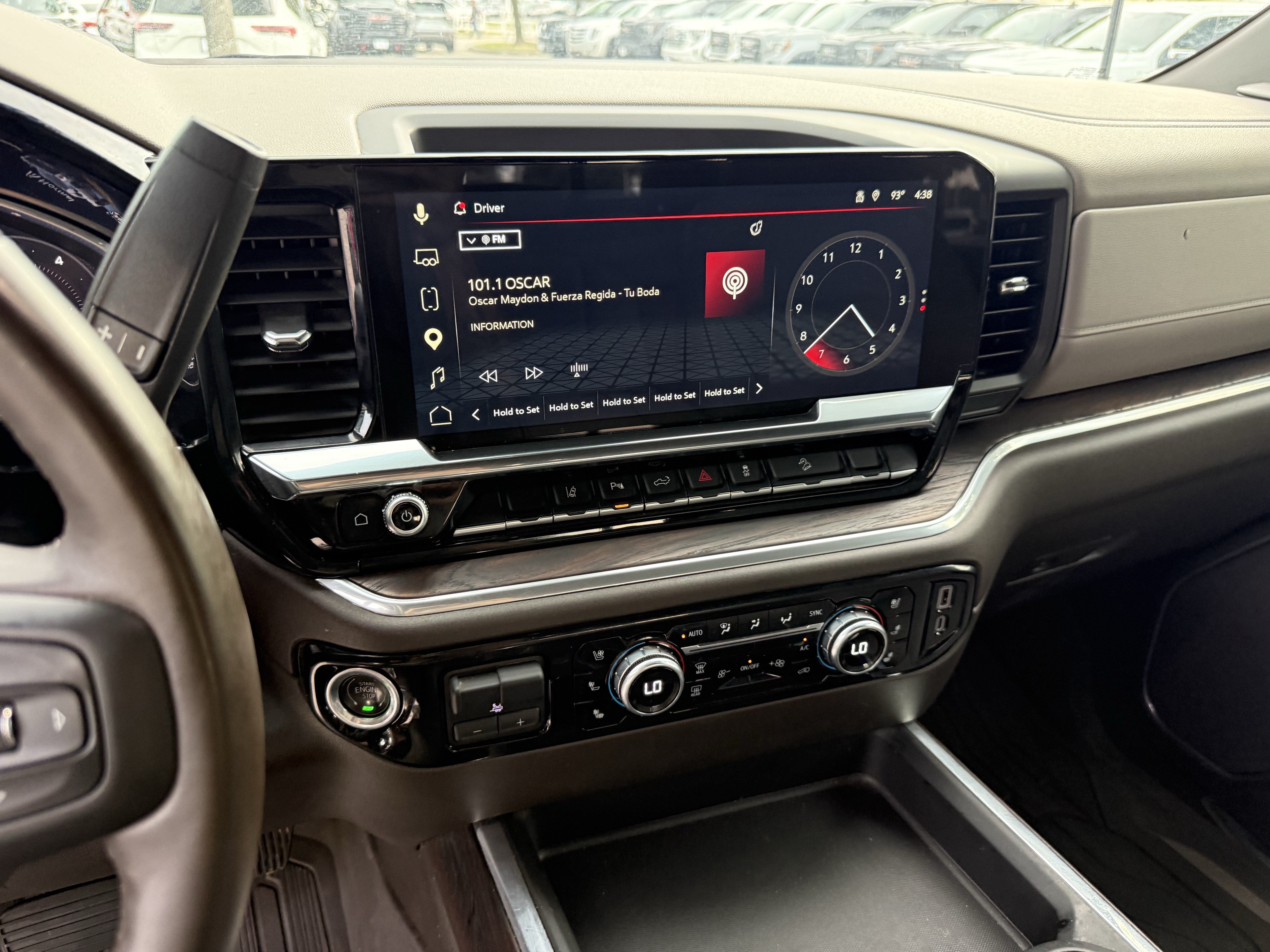 Used 2025 GMC Sierra 2500 SLT AWD/4WD image 18