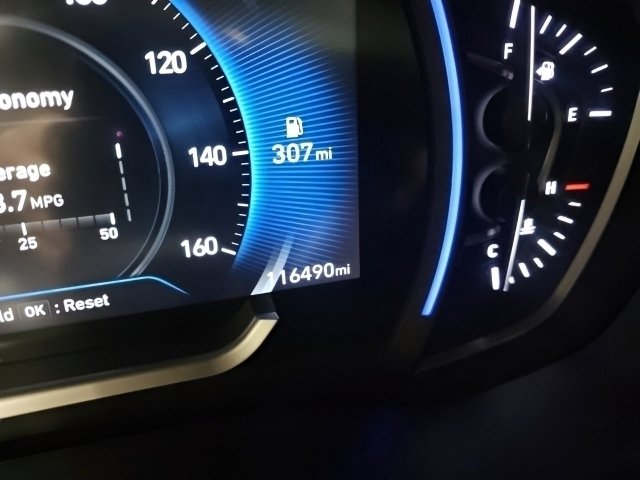 Used 2019 Hyundai Santa Fe Limited AWD/4WD image 31