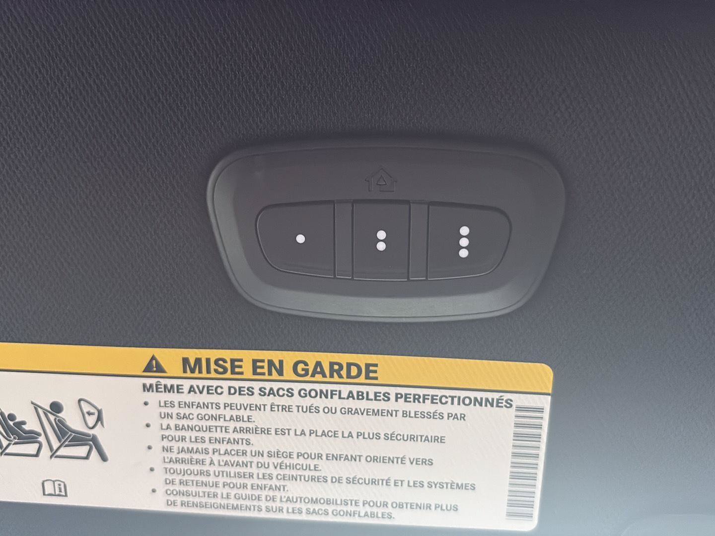 New 2027 Chrysler Pacifica Limited FWD image 20