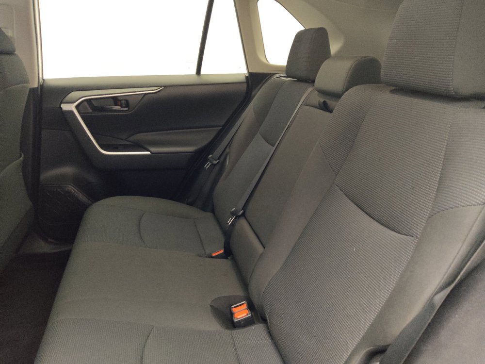 Used 2022 Toyota RAV4 LE FWD image 18