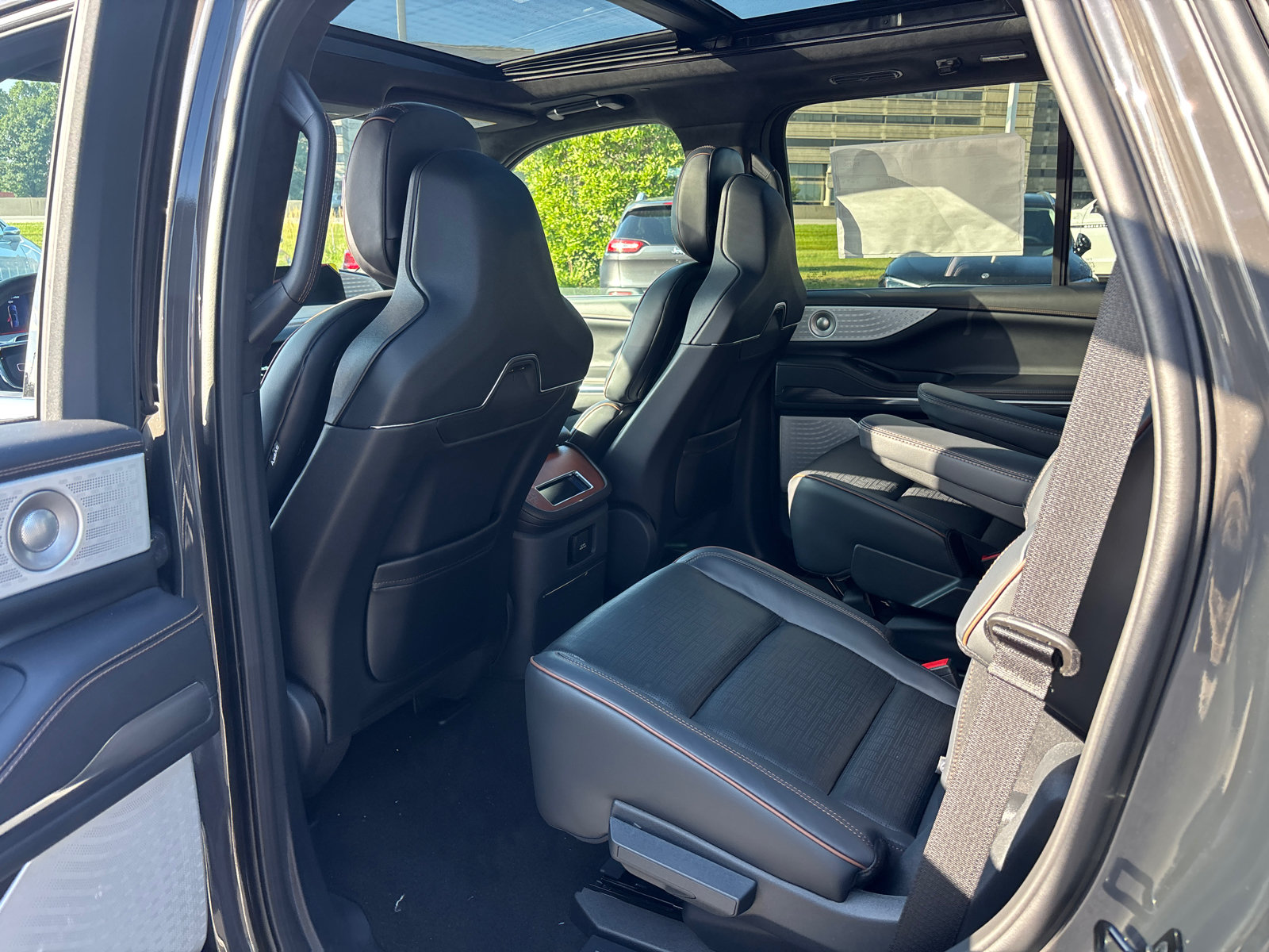 New 2027 Lincoln Navigator Black Label AWD/4WD image 27