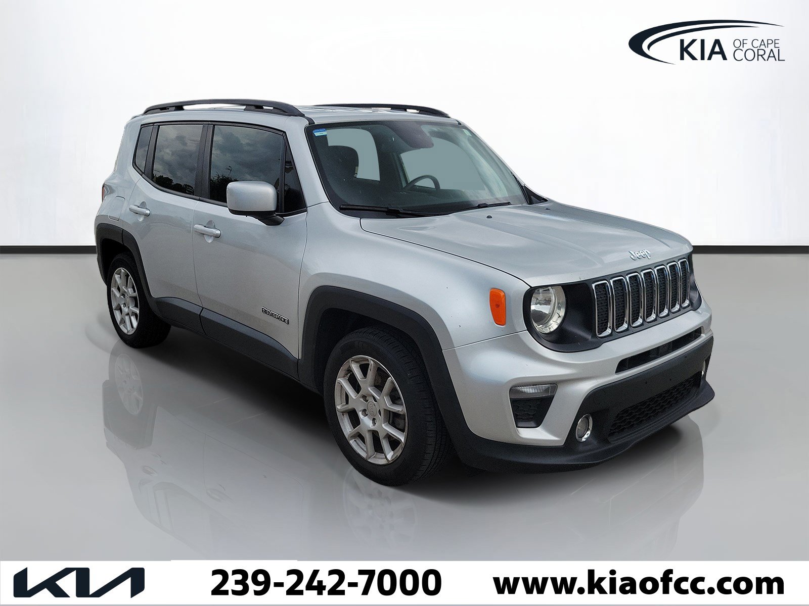 Used 2020 Jeep Renegade Latitude FWD image 1