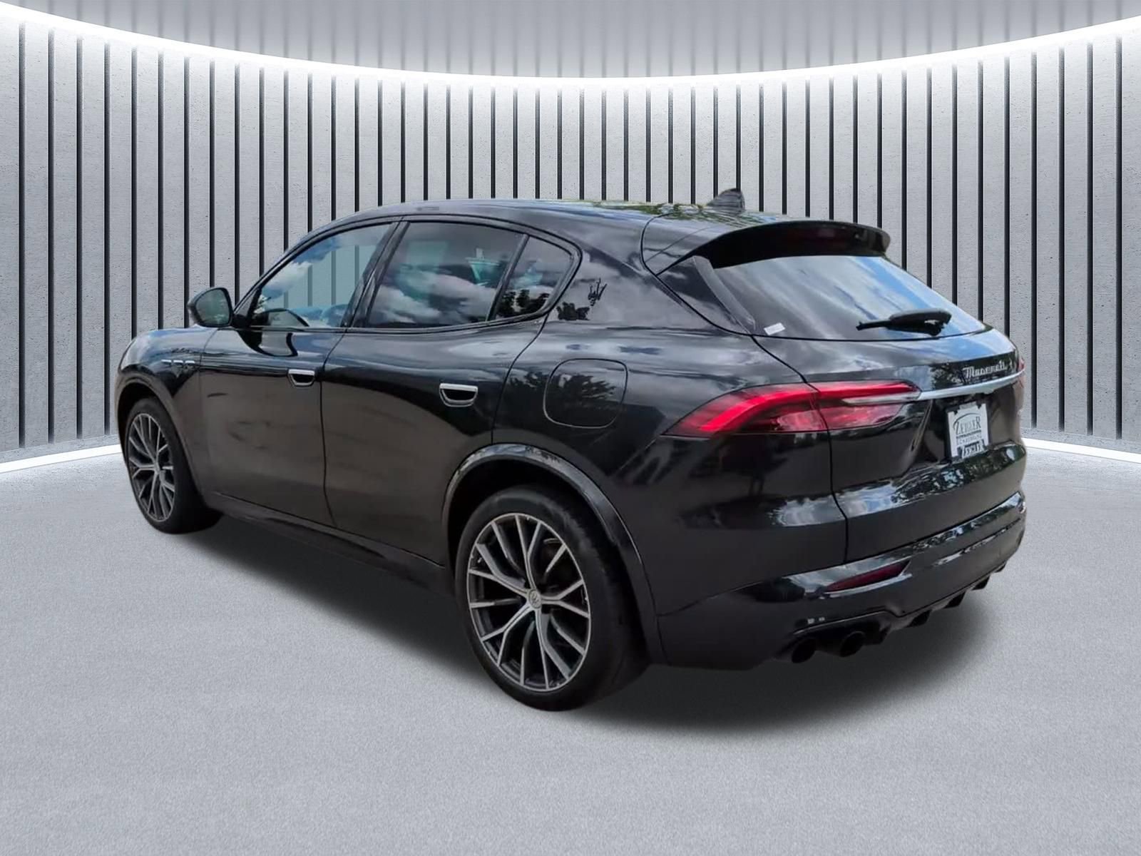 Used 2023 Maserati Grecale Modena AWD/4WD image 11