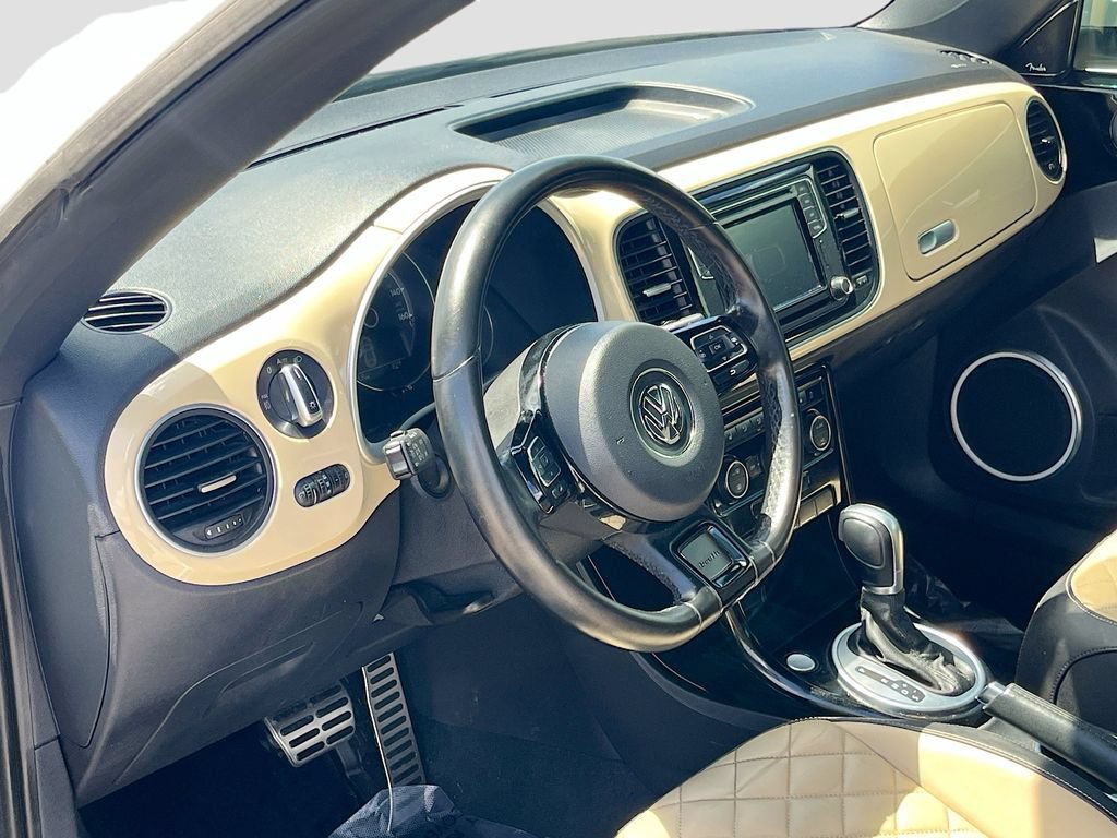 Used 2019 Volkswagen Beetle 2.0T Final Edition SEL FWD image 9